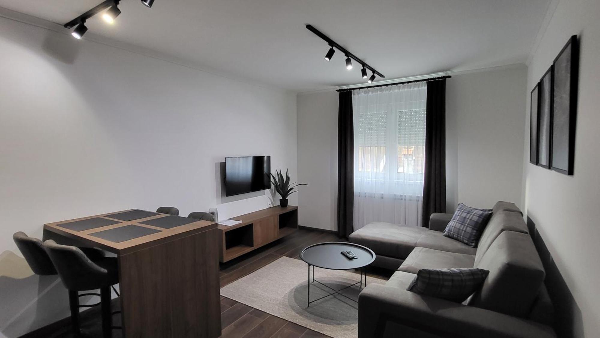 Apartments Spring Čačak Extérieur photo