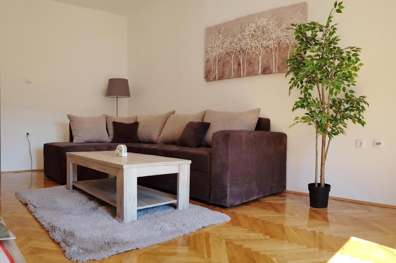 Apartments Spring Čačak Extérieur photo