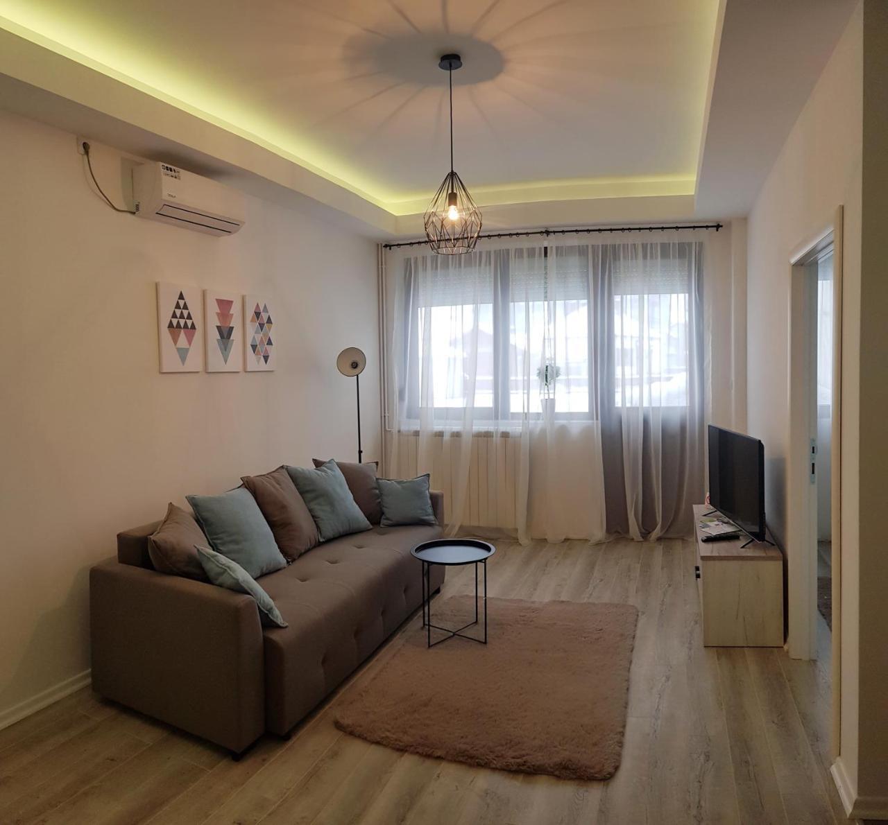 Apartments Spring Čačak Extérieur photo