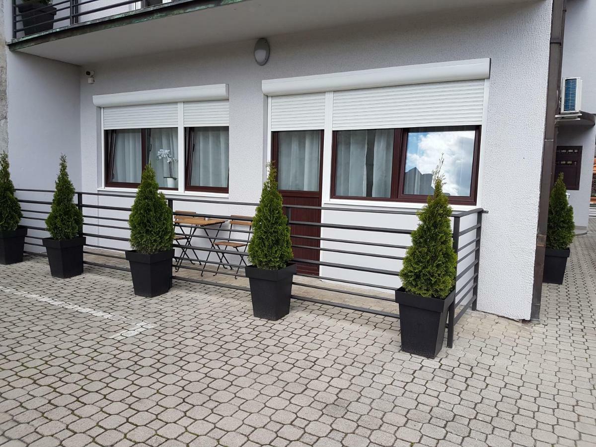 Apartments Spring Čačak Extérieur photo