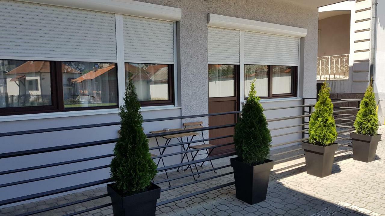 Apartments Spring Čačak Extérieur photo