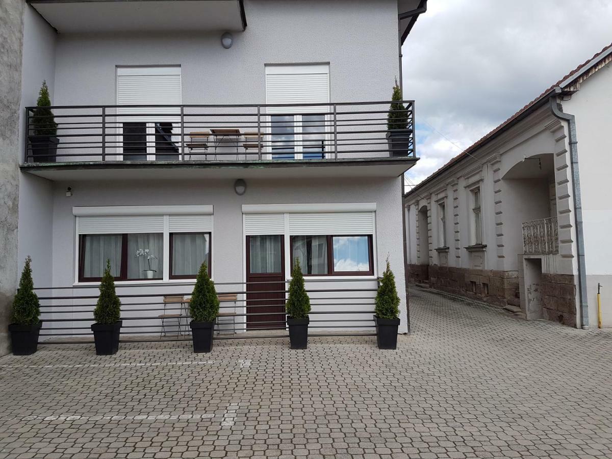 Apartments Spring Čačak Extérieur photo